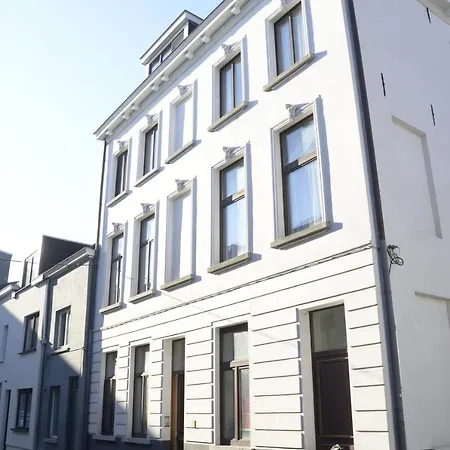 Artist's Loft & Garden 3* Гент