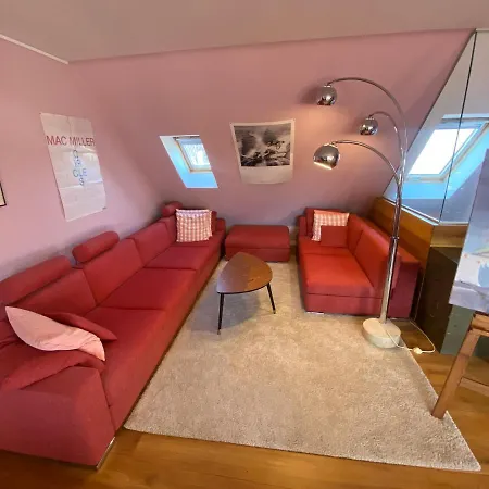 Artist's Loft 3*